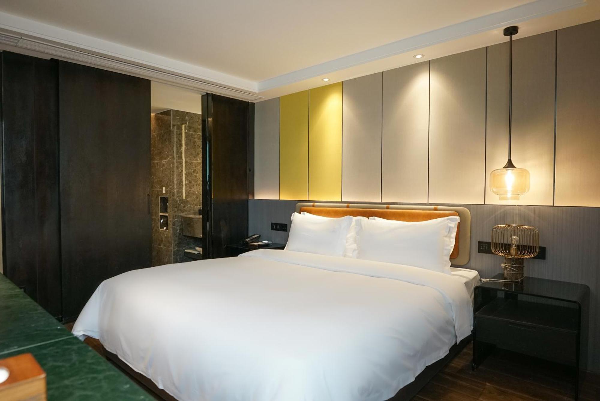 Paco Hotel Datang Metro Гуанчжоу Екстер'єр фото