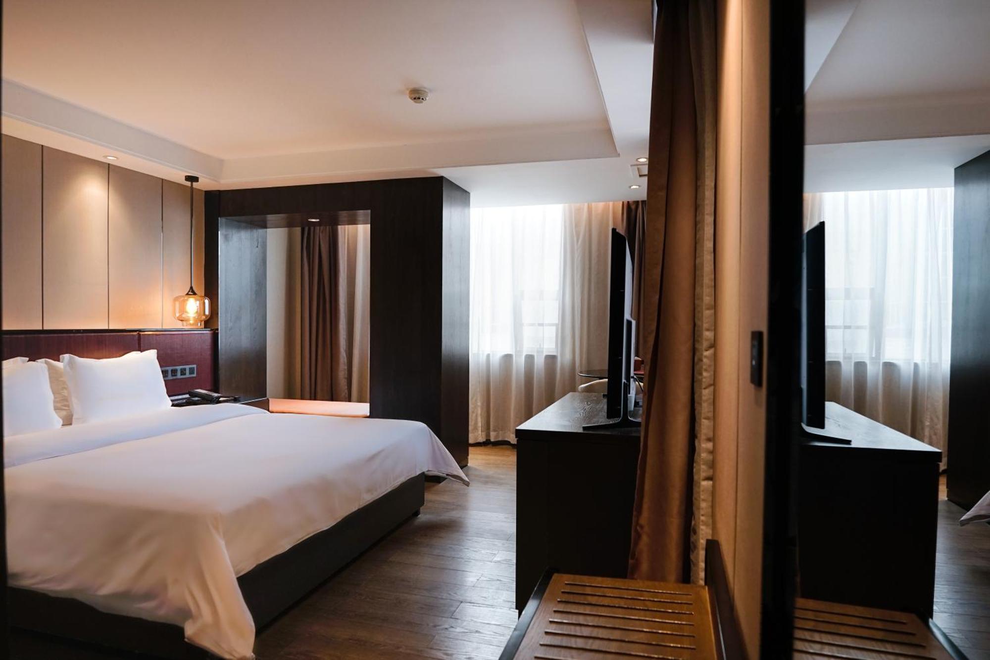 Paco Hotel Datang Metro Гуанчжоу Екстер'єр фото