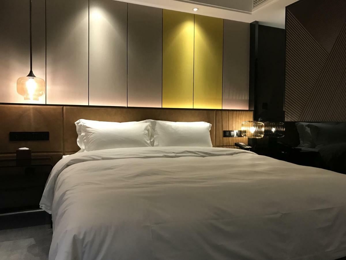 Paco Hotel Datang Metro Гуанчжоу Екстер'єр фото